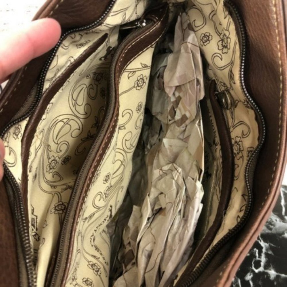 Montana West Concho Concealed Handgun Hobo Bag - Picture 5 of 5